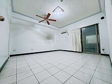 實登內楓園經典社區大三房附平車自家後方還有小花園