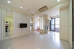 三多商圈｜棋琴九重奏高樓市景採光兩房車位