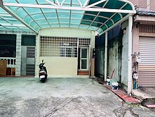 專任~西區忠明南路靜巷透天(前院停車)