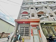 潭子大富路邊間透天