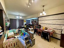小港漢民商圈~福懋毓品經典室內31坪大三房平車