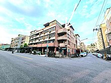 高餐大地坪庭院別墅｜三角窗｜臨路.採光佳