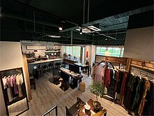 愛河商圈最便宜店面，國賓對面，前金區百坪商五12米