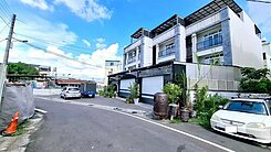 屏東九如批發市場/54地坪4套房/透天三車墅