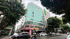 喜~★捷運中山國小｜景觀樓中樓住辦(四車位可選購)