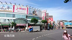 佳瑪生活圈★商圈超低總價2房★首購，送家具家電