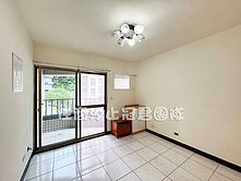 君勻對面華廈《忠孝電梯兩房》低公設，低總價成家首選