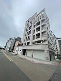 金雅全新三面採光大三房+一樓平面車位