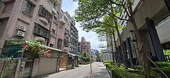 東湖電梯~捷運2房