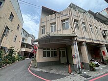 宜市低總價西門橋下角窗店住～台灣房屋婕如～小豬🐷