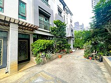 巨城曙光前庭花園別墅～車庫雙車位～勇氣小姐！