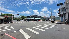 左營新路臨路大地坪雙透天店面 / 近三鐵共構