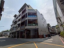 ◇鳳山衛武營臨路8米，活巷三套房有天然氣翻新透店