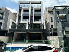 廍子國小 綠園道首排!全新臨路大面寬朝南雙車電梯