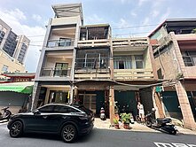 夢時代四套房翻新邊間透天