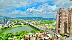 新店捷運高樓河景鋼骨四房附B2連號雙坡平車
