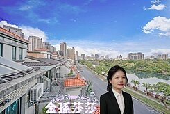 【美術館°輕軌河畔】百坪建坪❗5房霸氣雙車別墅❗