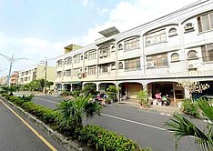 梓官中正路商圈⭐臨路大地坪店住合一美透天⭐