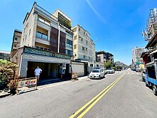 洽承辦💥東區邊間電梯別墅｜輕屋齡大地坪面寬