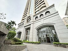圓山特區一層一戶360度美景四房雙平車