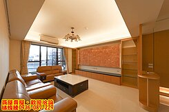 高醫商圈|稀有釋出三面採光|大四房雙平車