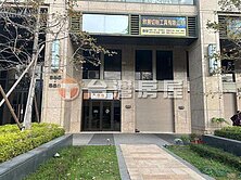 南屯輕屋齡坤悅君臨1+2樓黃金店面