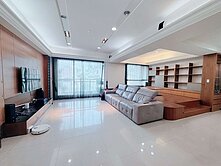 行情出售❗成功學區大坪數《御品》四房雙車換屋好選擇