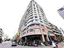 【漢民商圈】~35大室內坪~整新。景觀3房+車位
