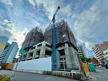 住帝寶嗎?這間科工館文化中心五福國中邊間三房平車