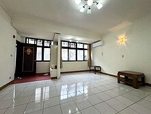 民光街方正.邊間.浴室有窗.