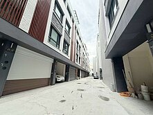 大里成功塗城雙商圈雙車別墅