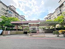 楠梓明星雙學區｜ 日出大道4房｜ 獨立大平車
