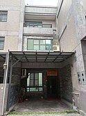 西螺市中心輕屋齡機能便利美透天