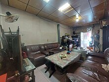 捷運三重國小站450m龍門商圈巷寬１樓門前好停車