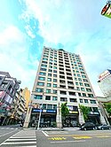 美麗島捷運站旁┃面寬三角窗有電梯┃大馬路1+2樓