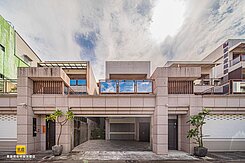 里港商圈－面寬８米大地坪雙車墅！