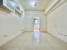 ＃亞洲新灣區＃三多遠百旁★2改1房+平面大車位