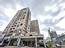 鳳山青年路熱鬧商圈｜大室內40坪5房