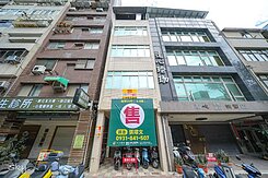 愛河旁商四鑽錢金店面