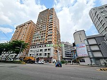 降價賣，市場獨家！一張權狀買兩個捷運小店面收租