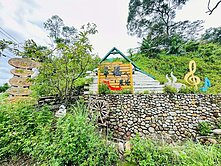 遠眺龜山島*擁抱山林的夢想基地
