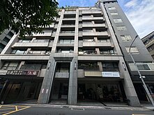 中正上雍四房車位