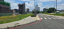 青埔高鐵旁建地