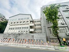 中西商業區好出租店住☎️賞屋290-6660