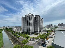 ⭐華鳳特區.河岸美景首排.雙衛開窗邊間大三房平車