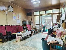 七張捷運邊間大一樓