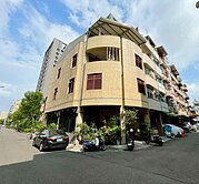 輕軌瑞隆商圈三角窗典雅精美餐館透店