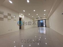 亞灣區大器磅礡四房雙平車🐓