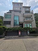 八期豐樂公園旁獨棟臨路大面寬別墅