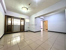 ☆永慶小蔡★邊間三房次頂樓｜雙陽台＋舒適客廳｜公車